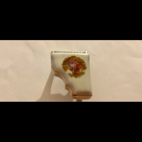 Limoges Miniature Piano made in France 24k Gold Hand Painted - Picture 10 of 16